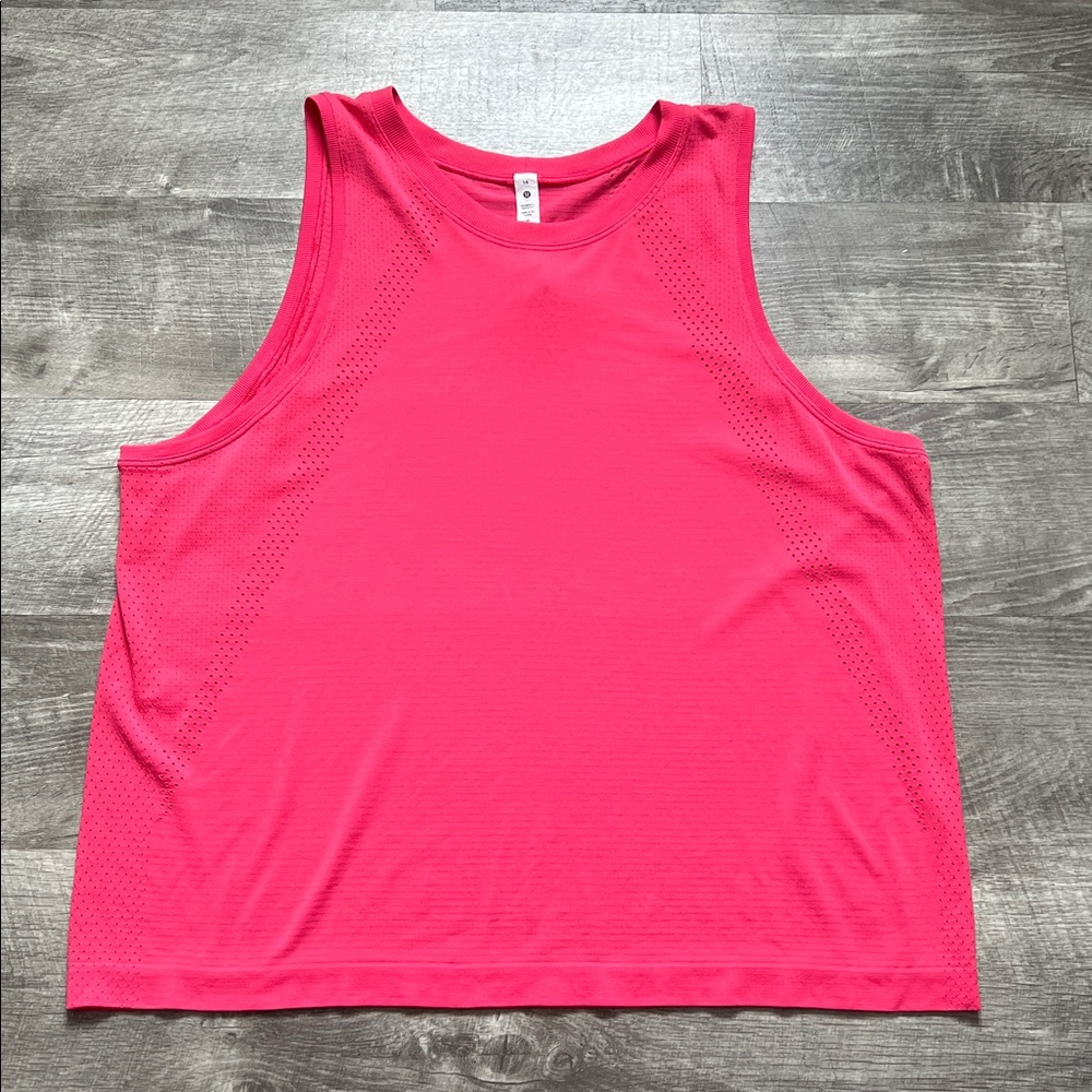 Lululemon Train to Be Tank Top
Lip Gloss / Lip Gloss - Picture 3 of 14